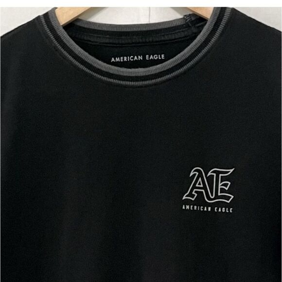 American Eagle Men’s S Standard Fit Solid Black Cotton Stripes On Cuffs Crewneck - Picture 3 of 7